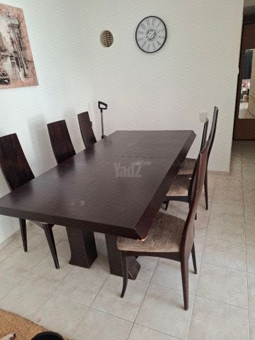 פינת אוכל עץ מלא עם 6 כסאות