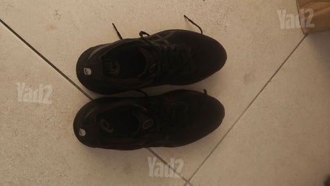 נעלי ספורט ASICS