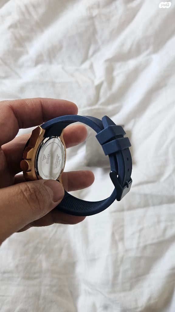 שעון יד GUESS