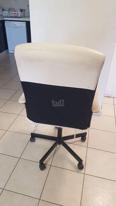 כיסא משרדי