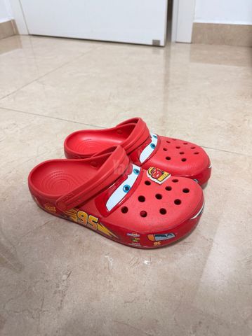 קרוקס זוהר