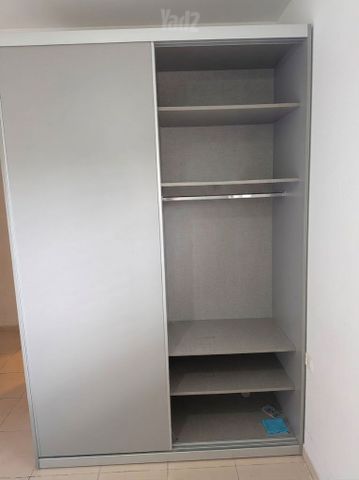 ארון קיר הזזה