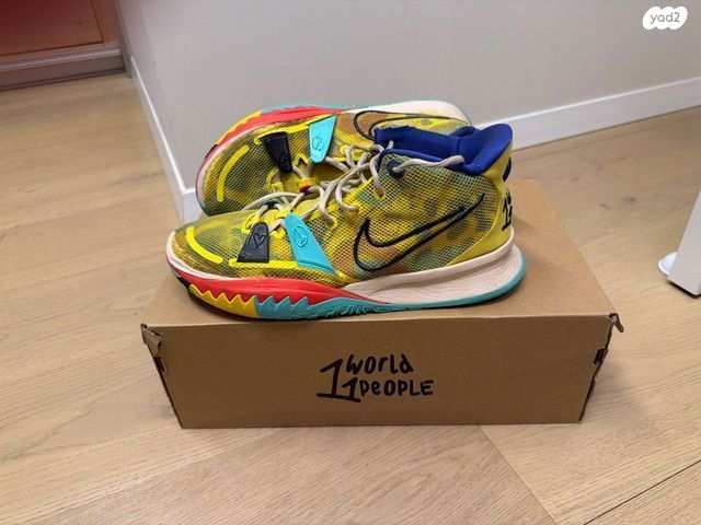 נעלי כדורסל Kyrie 7