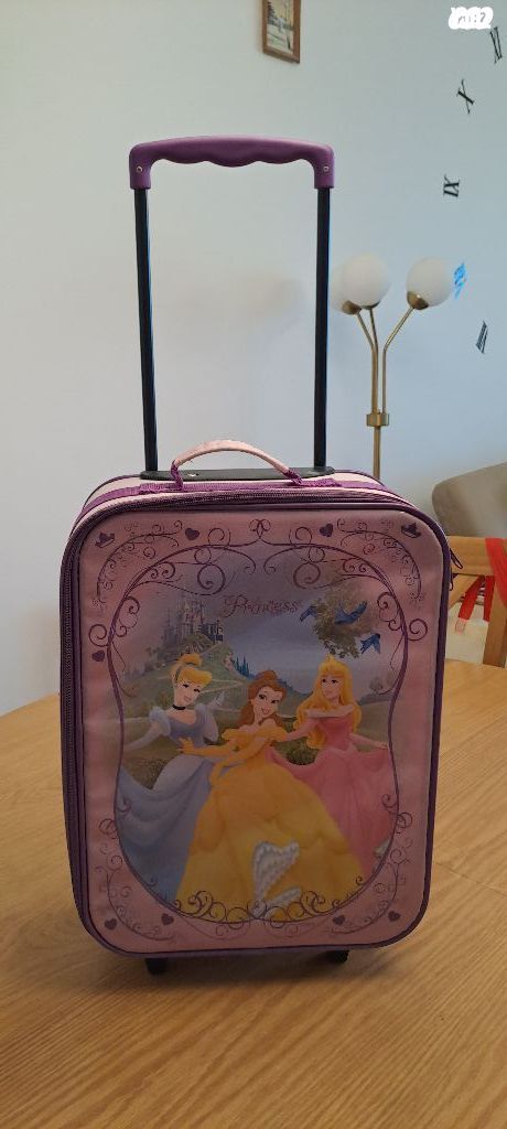 תיק בית ספר