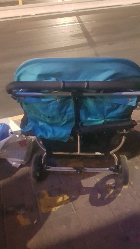עגלת תאומיים