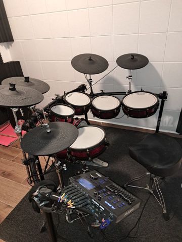 Alesis strike pro SE