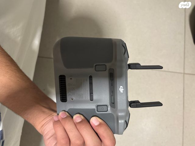 שלט לרחפן עם מסך! (DJI)