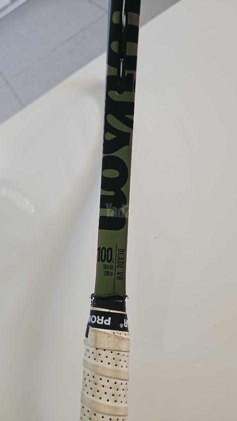 מחבט טניס Wilson Blade 100L V8