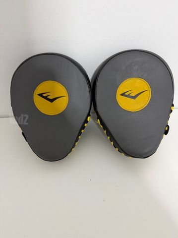 לאפות אגרוף