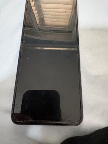 Galaxy Z flip 4
