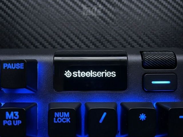 מקלדת SteelSeries Apex 5