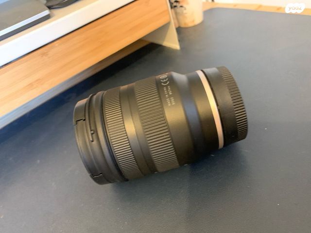 עדשה Tamron