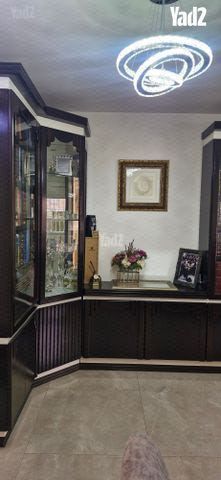 ארון ספרים