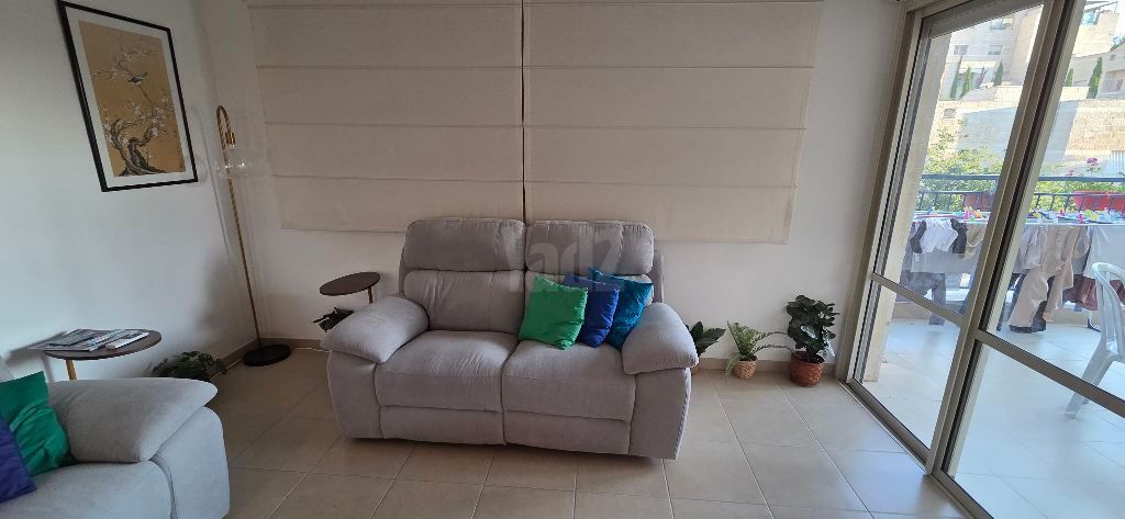 סלון, דר גב