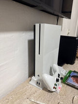 כמו חדש Xbox one s