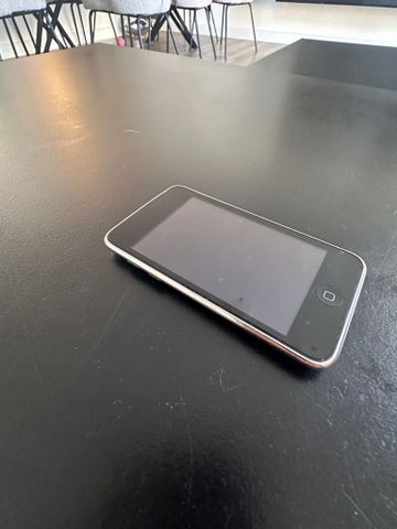 iPod Touch 2nd Gen MC086LL