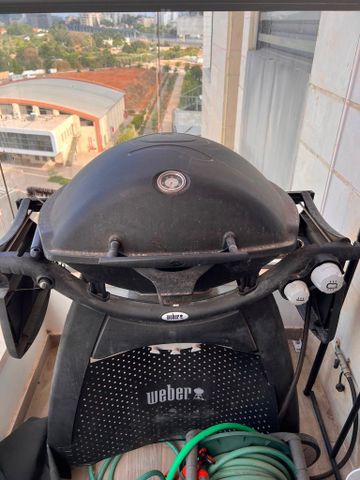 מנגל גז של Weber Q3200