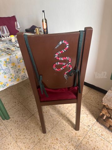 כיסאות