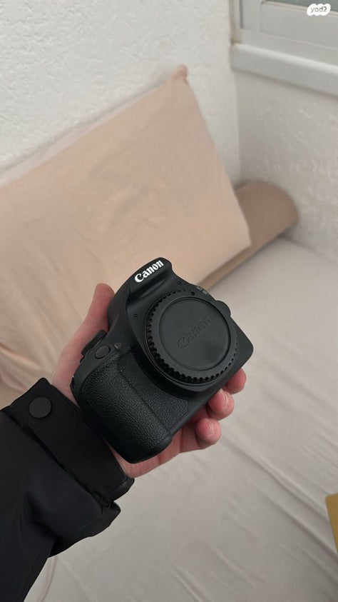 למכירה: Canon EOS 2000D + עדשה