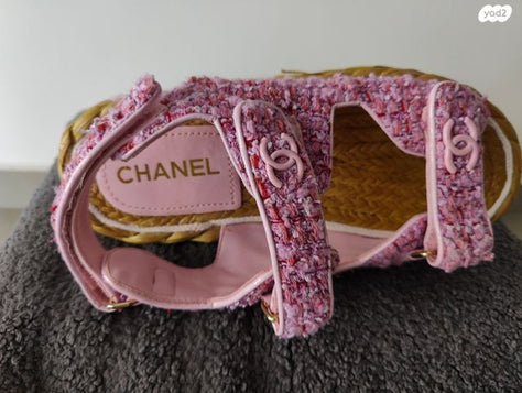 סנדלים של CHANEL