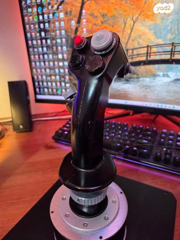 Thrustmaster Warthog ג'ויסטיק