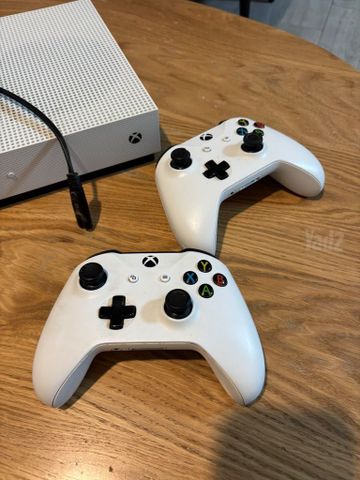 Xbox one s 1000 gb