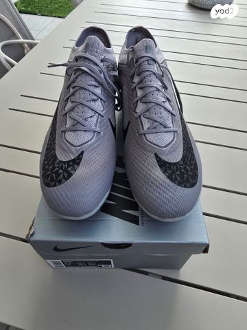 נעלי פקקים