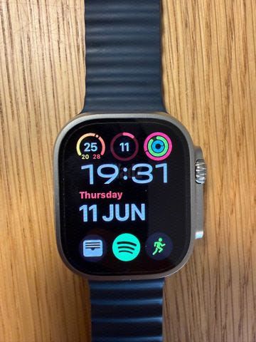 שעון Apple Watch Ultra 2