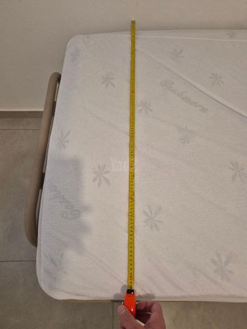 מיטת נפתחת