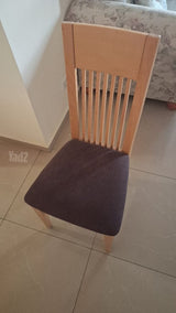 שולחן מעץ