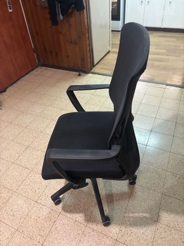 כיסא משרדי