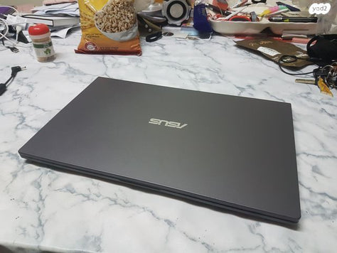 אסוס חזק i7