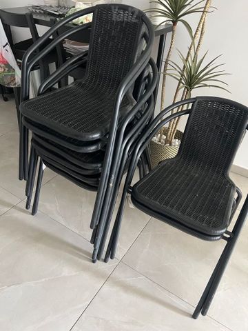 כיסאות