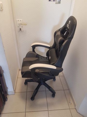 כיסא משרדי