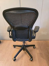 Herman Miller Aeron במצב טוב