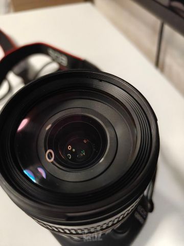 Canon 1200 d and lens