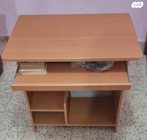 שולחן