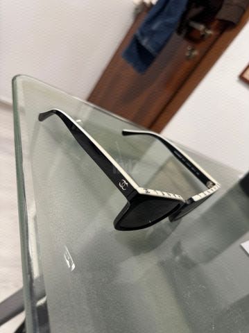 משקפי שאנל