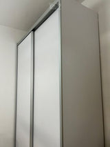 ארון הזזה לבן