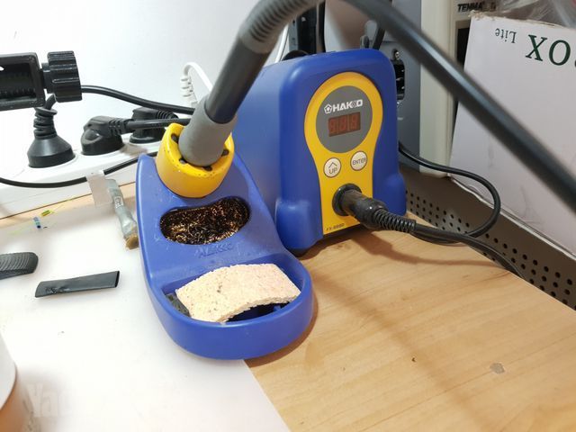 מלחם מקצועי HAKKO FX-888D