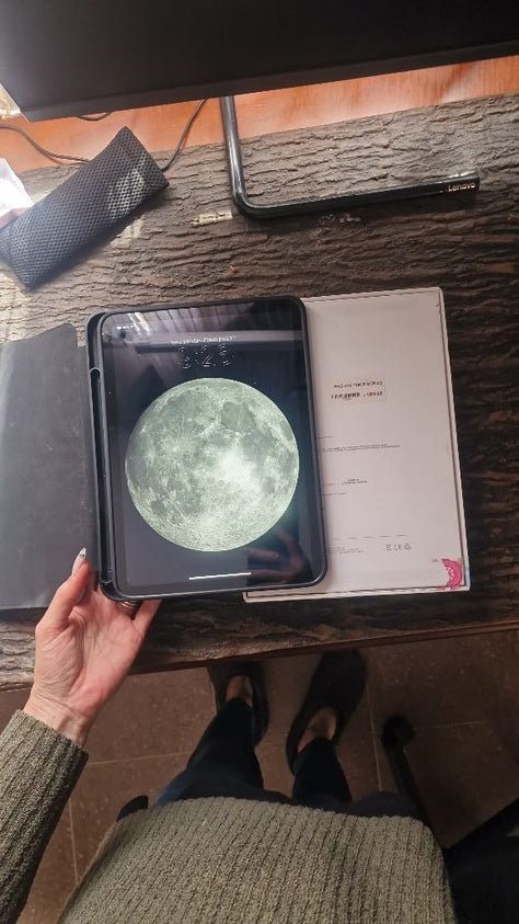 iPad  A 16