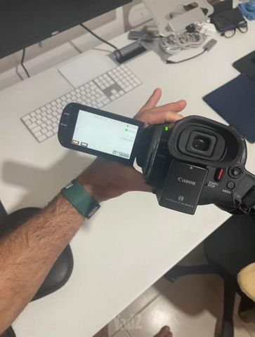 מצלמת HF G670 canon vixia