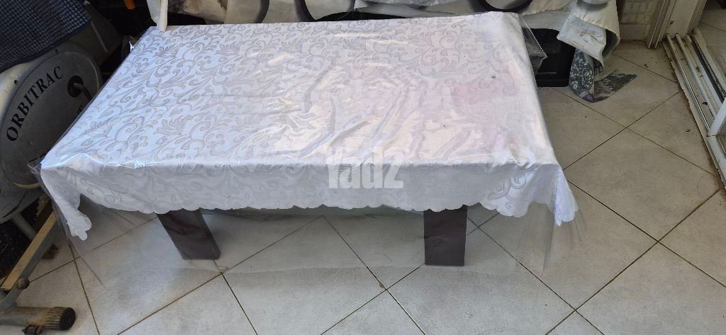 שולחן סלון.