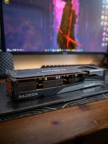 כרטיס מסך AMD RX 6650 XT