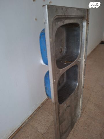 כיור נירוסטה
