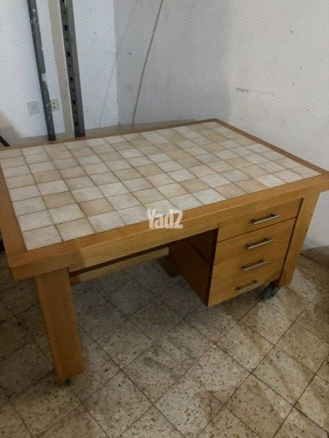 אי  למטבח