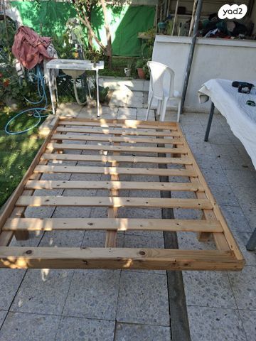 בסיס מיטה