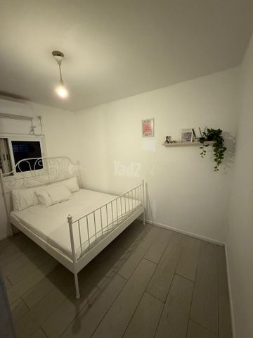 מיטה זוגית 2.00×1.60+מזרן IKEA