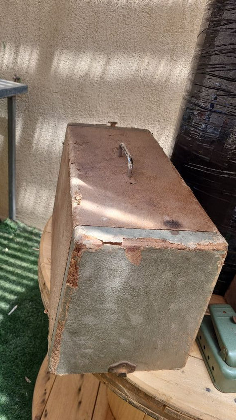 מכונת תפירה יפנית וינטג