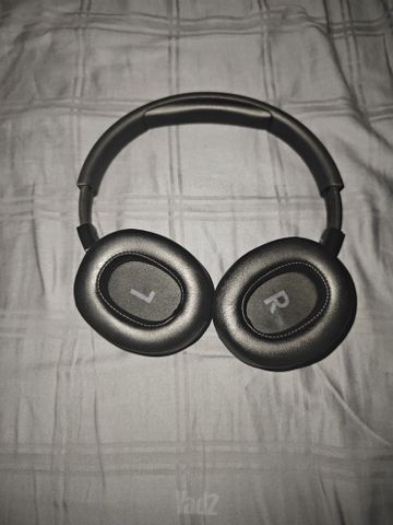 אוזניות JBL TUNE760NC